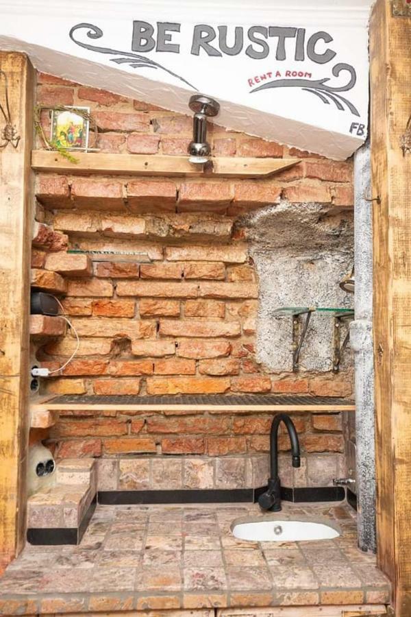 Rent A - Be Rustic Apartment
