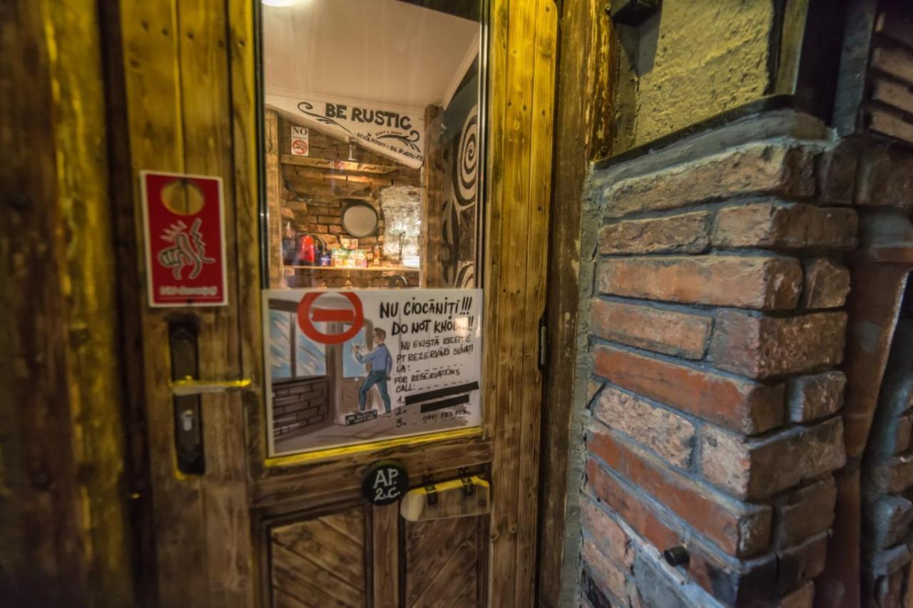 Rent A - Be Rustic Apartment Brașov