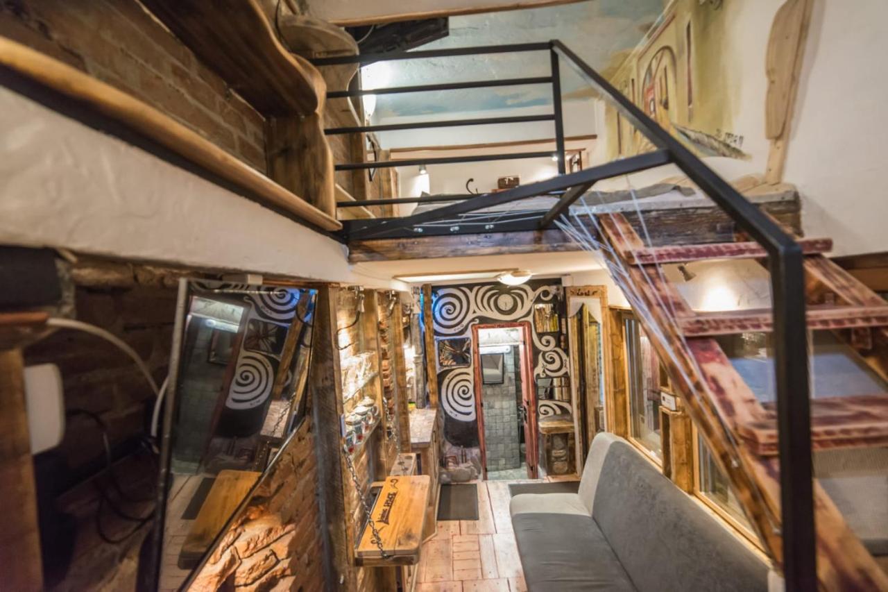 Rent A - Be Rustic Apartment Brașov