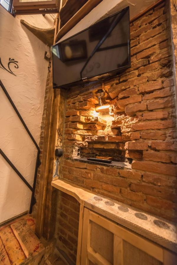 Apartment Rent A - Be Rustic