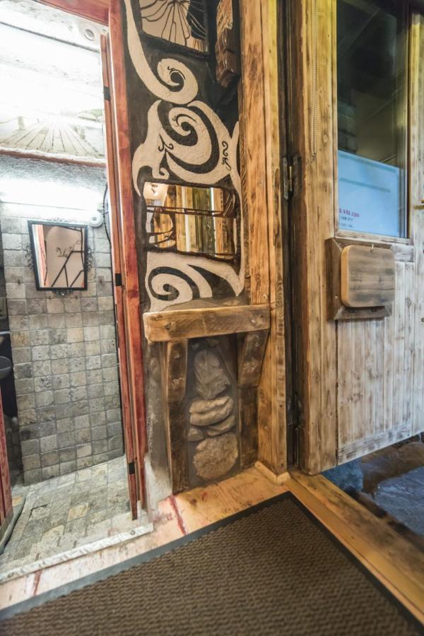 Rent A - Be Rustic Apartment Brașov